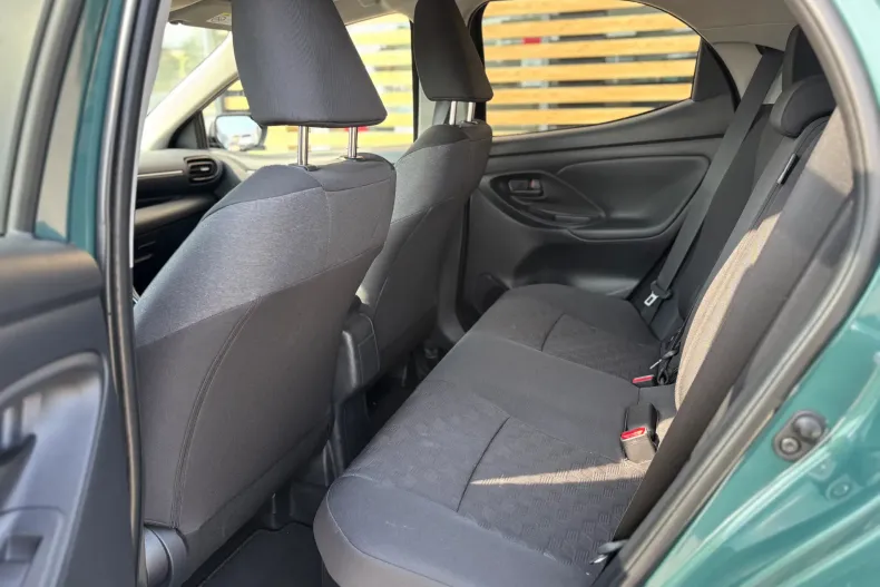 Toyota Yaris din 2025 cu 1.200 km - oferta TOY198627 - foto 11