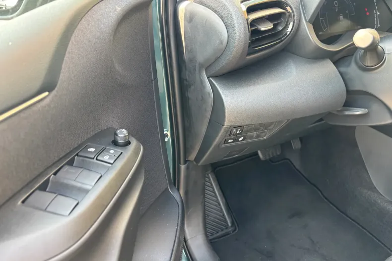 Toyota Yaris din 2025 cu 1.200 km - oferta TOY198627 - foto 16