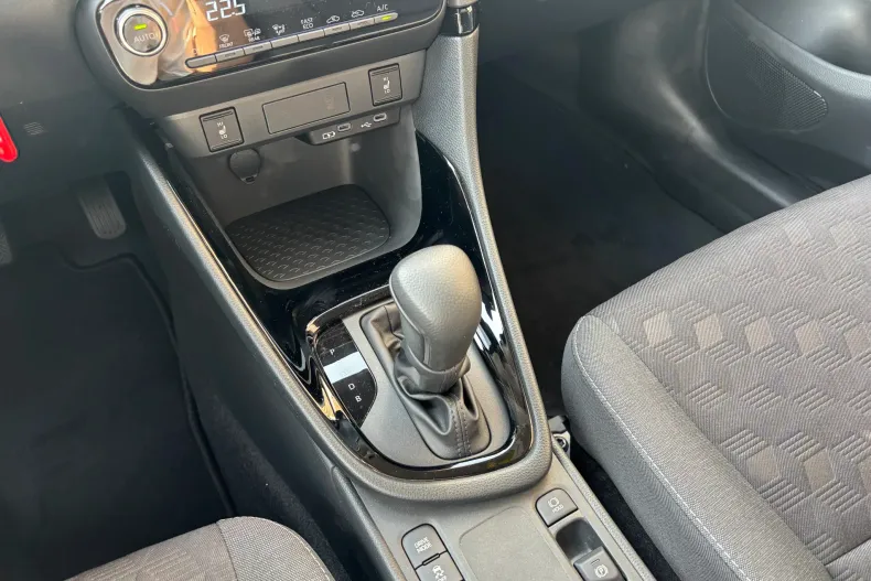 Toyota Yaris din 2025 cu 1.200 km - oferta TOY198627 - foto 17