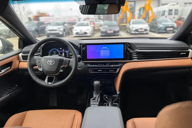 Toyota Camry din 2025 cu 500 km - oferta TOY198628 - foto 17