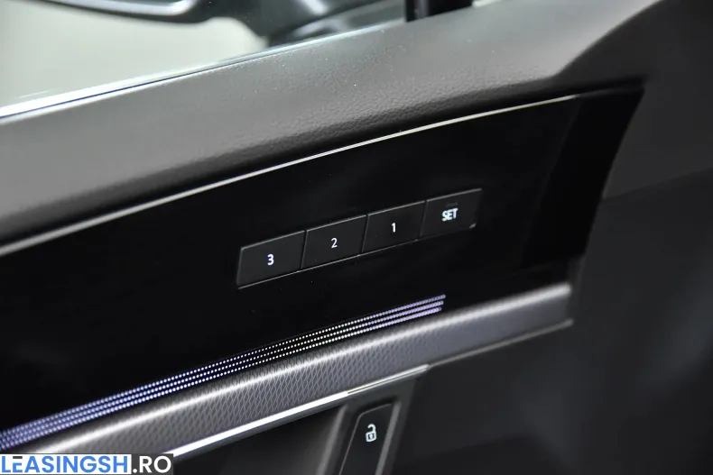 Volkswagen Touareg din 2022 cu 45.141 km - oferta VOL198635 - foto 15