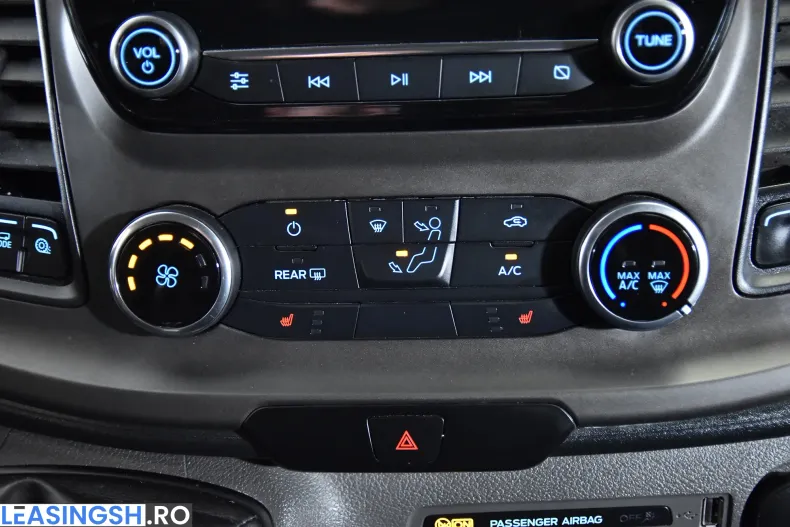 Ford Transit Custom din 2022 cu 98.113 km - oferta FOR198656 - foto 18