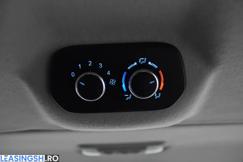 Ford Transit Custom din 2022 cu 98.113 km - oferta FOR198656 - foto 21