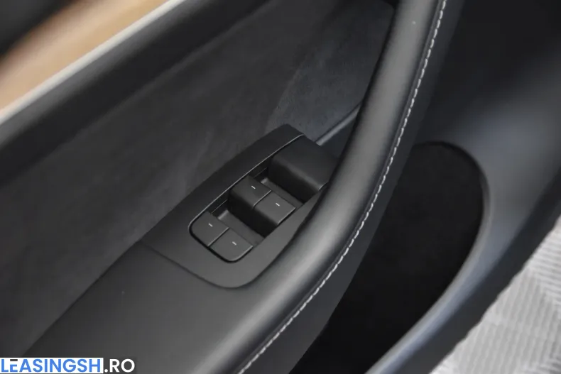 Tesla Model Y din 2023 cu 46.324 km - oferta TES198665 - foto 14