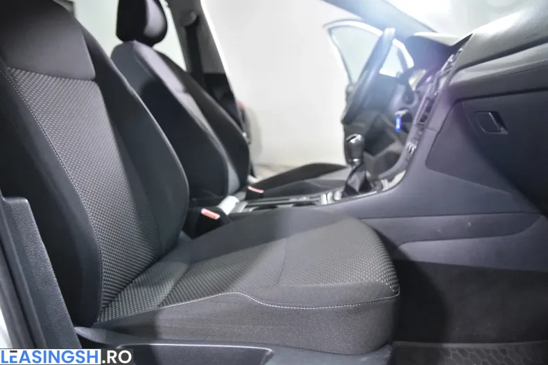 Volkswagen Golf din 2020 cu 102.097 km - oferta VOL198675 - foto 11