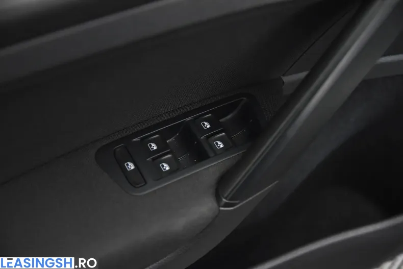 Volkswagen Golf din 2020 cu 102.097 km - oferta VOL198675 - foto 13