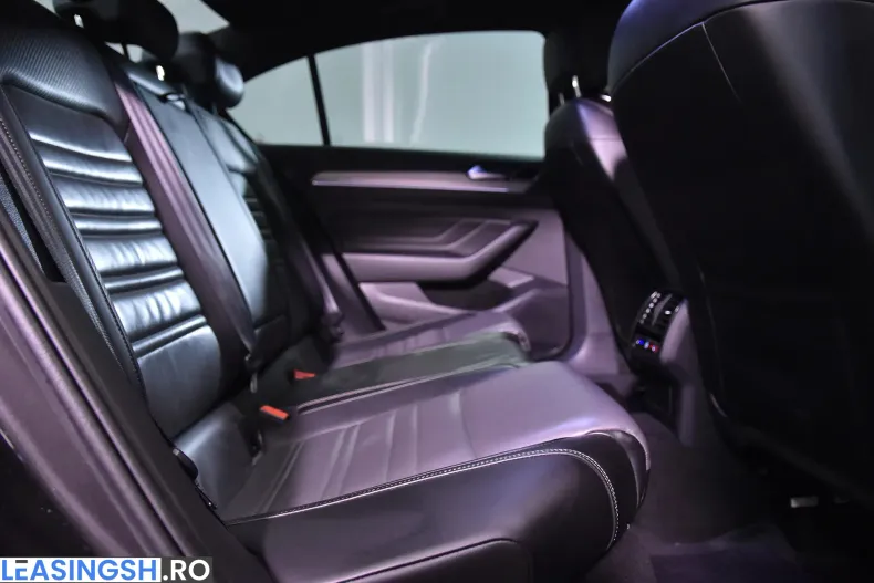 Volkswagen Passat din 2021 cu 142.291 km - oferta VOL198681 - foto 12