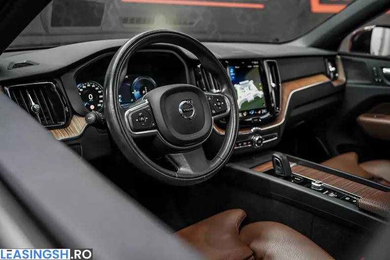 Volvo XC60 din 2021 cu 166.672 km - oferta VOL198692 - foto 7