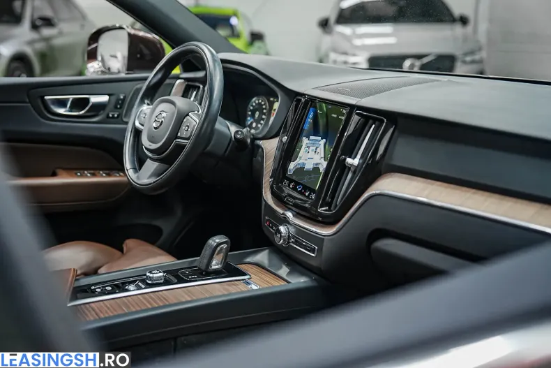 Volvo XC60 din 2021 cu 166.672 km - oferta VOL198692 - foto 27