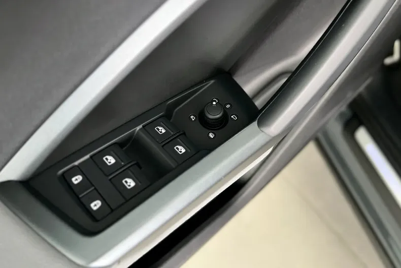 Audi Q3 din 2025 cu 270 km - oferta AUD198699 - foto 14