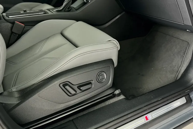 Audi Q3 din 2025 cu 270 km - oferta AUD198699 - foto 26