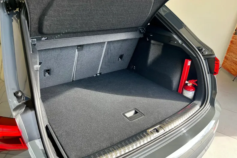 Audi Q3 din 2025 cu 270 km - oferta AUD198699 - foto 38