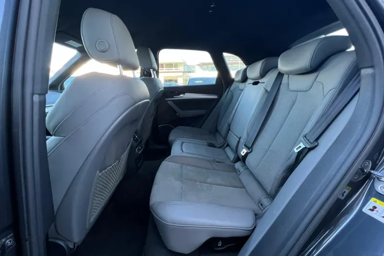 Audi Q5 din 2023 cu 45.606 km - oferta AUD198702 - foto 8