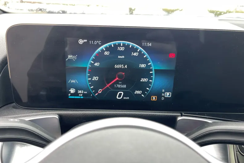 Mercedes-Benz GLB din 2021 cu 178.000 km - oferta MER198703 - foto 39