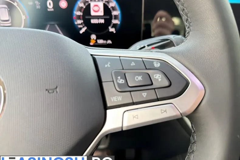 Volkswagen Tiguan din 2025 cu 3.900 km - oferta VOL198708 - foto 25