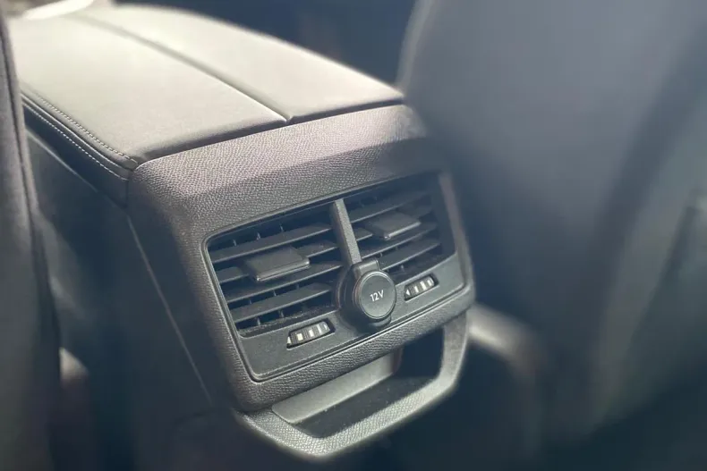 Peugeot 3008 din 2021 cu 42.885 km - oferta PEU198713 - foto 23