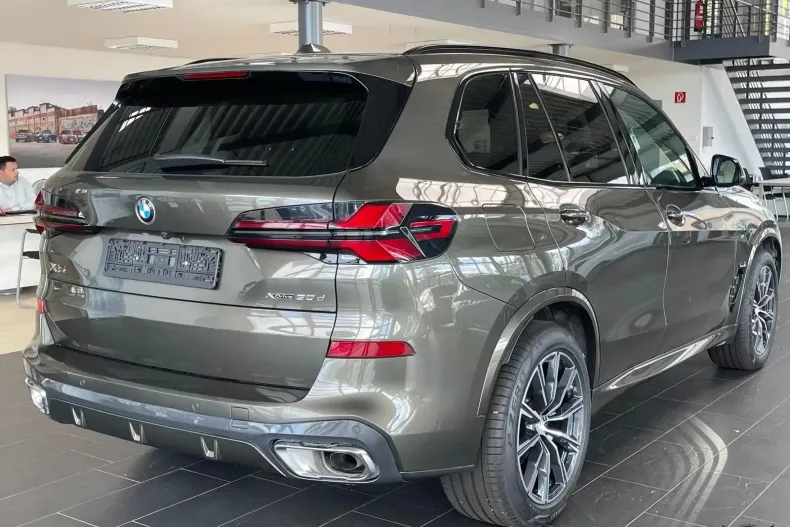 BMW X5 (Seria X) din 2024 cu 8.379 km - oferta BMW198719 - foto 3