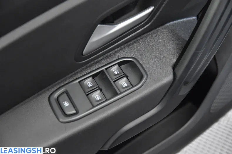 Dacia Duster din 2023 cu 136.077 km - oferta DAC198748 - foto 14