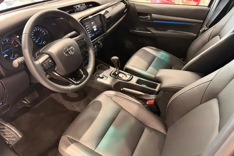 Toyota Hilux din 2025 cu 28 km - oferta TOY198791 - foto 9