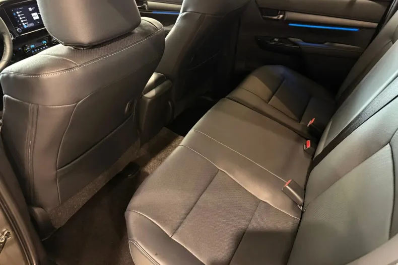 Toyota Hilux din 2025 cu 28 km - oferta TOY198791 - foto 10