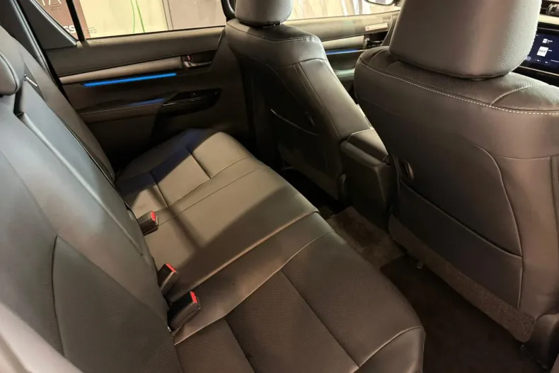 Toyota Hilux din 2025 cu 28 km - oferta TOY198791 - foto 11