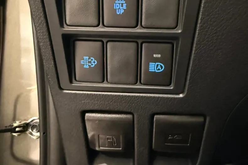 Toyota Hilux din 2025 cu 28 km - oferta TOY198791 - foto 13