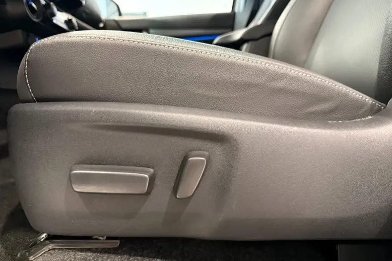 Toyota Hilux din 2025 cu 28 km - oferta TOY198791 - foto 14