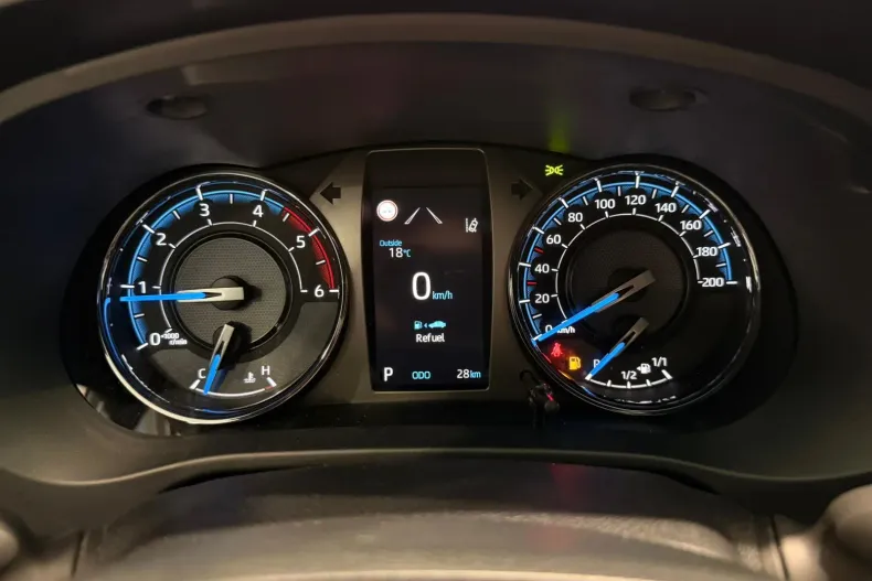 Toyota Hilux din 2025 cu 28 km - oferta TOY198791 - foto 16