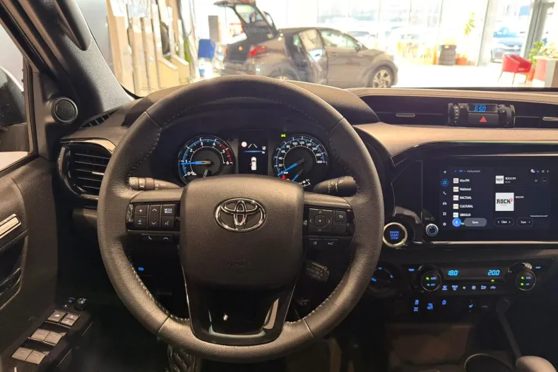 Toyota Hilux din 2025 cu 28 km - oferta TOY198791 - foto 17