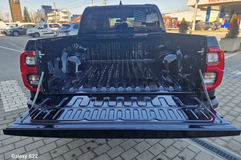 Toyota Hilux din 2025 cu 15 km - oferta TOY198796 - foto 7