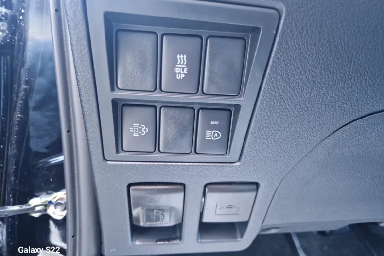 Toyota Hilux din 2025 cu 15 km - oferta TOY198796 - foto 11