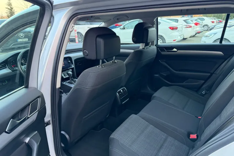 Volkswagen Passat din 2021 cu 66.000 km - oferta VOL198798 - foto 10