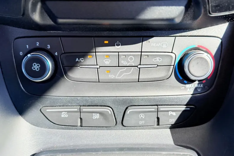 Ford Tourneo Connect din 2023 cu 61.000 km - oferta FOR198809 - foto 24