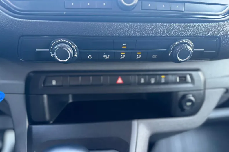 Toyota Proace din 2021 cu 66.531 km - oferta TOY198818 - foto 16