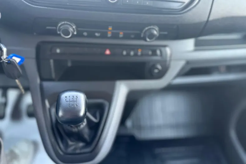 Toyota Proace din 2021 cu 66.531 km - oferta TOY198818 - foto 17