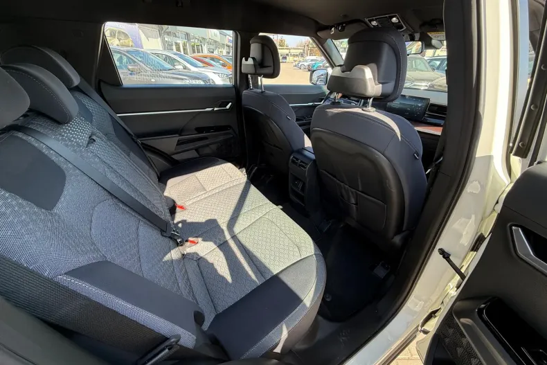Ssangyong Torres din 2025 cu 19.800 km - oferta SSA198821 - foto 11