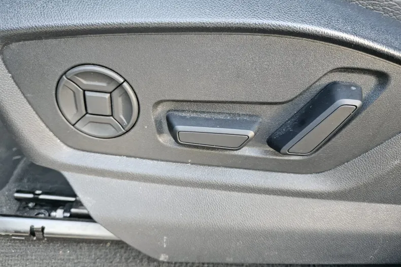 Audi Q8 din 2023 cu 39.033 km - oferta AUD198826 - foto 9