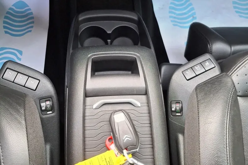 Citroën C4 Space Tourer din 2020 cu 100.404 km - oferta CIT198828 - foto 24