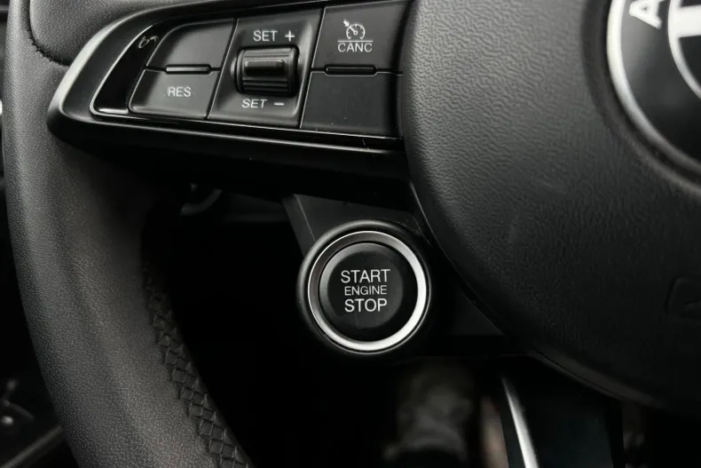 Alfa Romeo Giulia din 2020 cu 76.827 km - oferta ALF198836 - foto 15