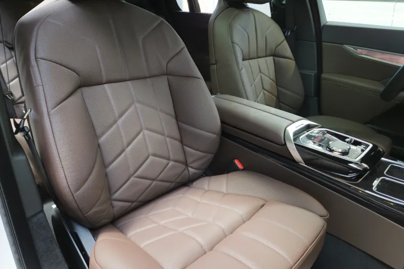 BMW 740d (Seria 7) din 2026 cu 20 km - oferta BMW198846 - foto 2