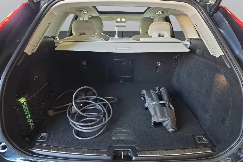 Volvo XC60 din 2023 cu 60.300 km - oferta VOL198857 - foto 10