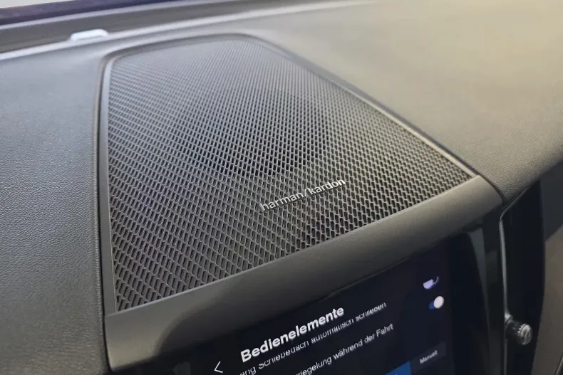 Volvo XC60 din 2023 cu 60.300 km - oferta VOL198857 - foto 15