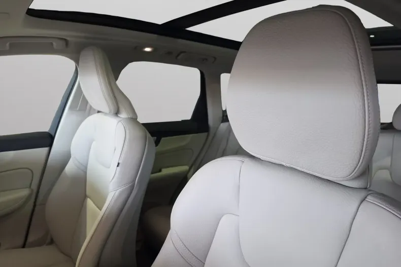 Volvo XC60 din 2023 cu 60.300 km - oferta VOL198857 - foto 16