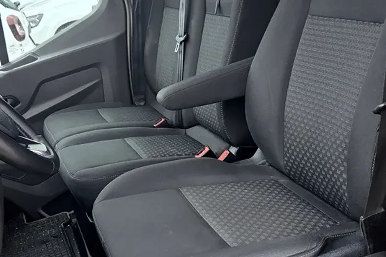 Ford Transit din 2023 cu 64.231 km - oferta FOR198862 - foto 12