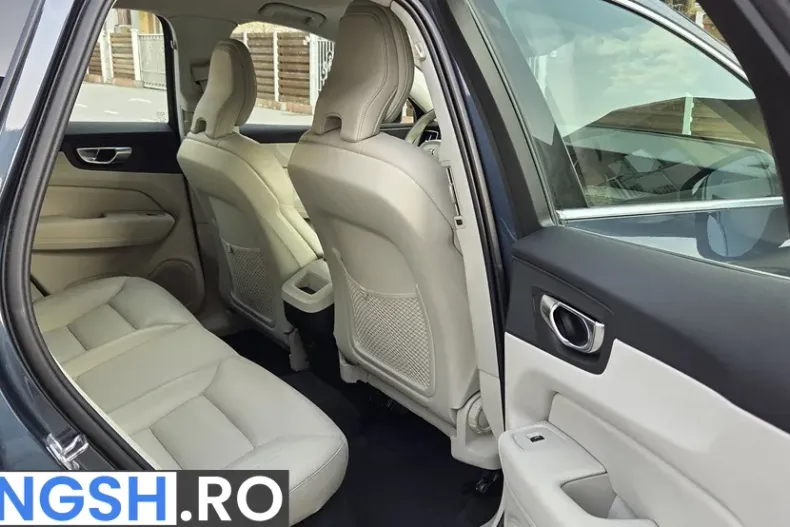 Volvo XC60 din 2021 cu 75.935 km - oferta VOL198863 - foto 21
