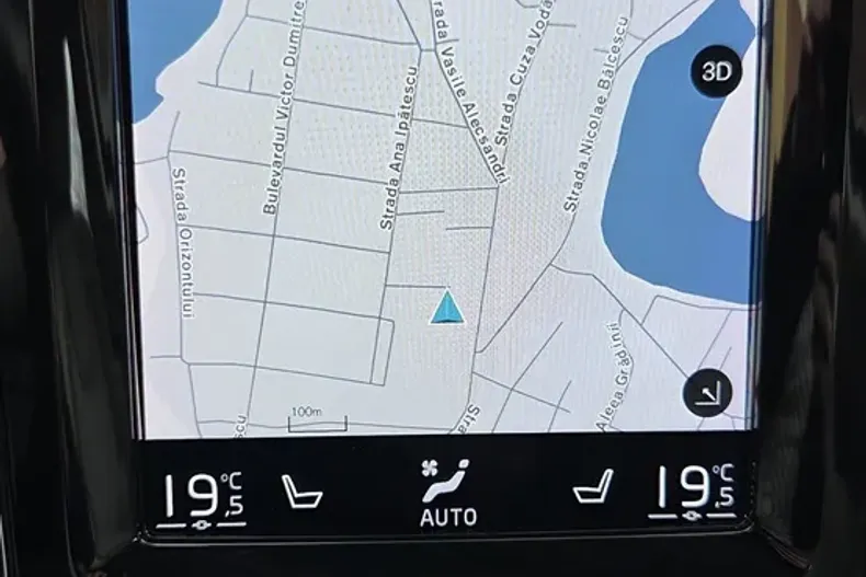 Volvo XC60 din 2021 cu 75.935 km - oferta VOL198863 - foto 31