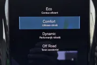 Volvo XC60 din 2021 cu 75.935 km - oferta VOL198863 - foto 36