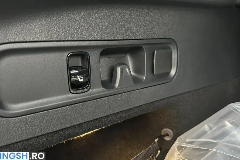 Mercedes-Benz GLC din 2025 cu 10 km - oferta MER198877 - foto 22