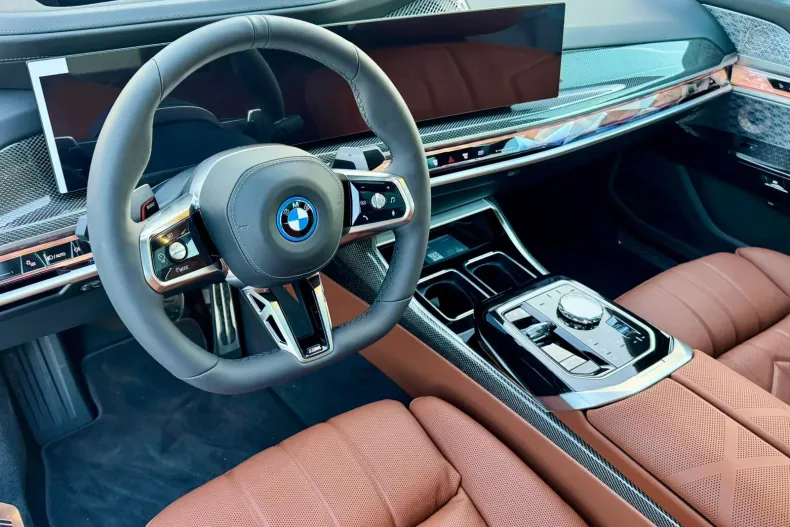 BMW 750e (Seria 7) din 2026 cu 1 km - oferta BMW198878 - foto 8