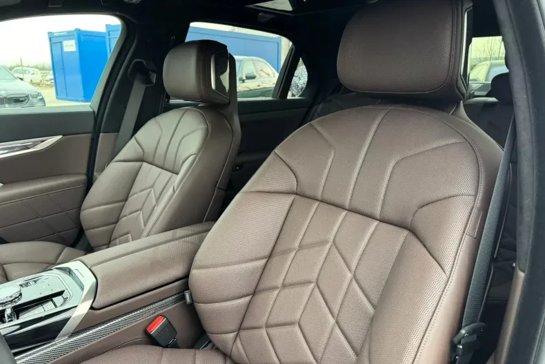 BMW 740d (Seria 7) din 2026 cu 1 km - oferta BMW198879 - foto 10